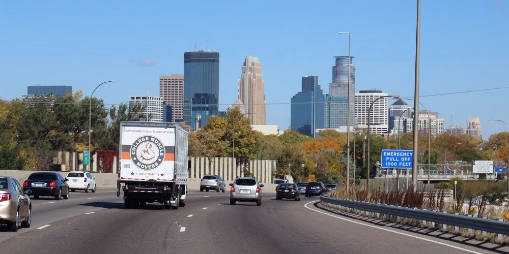 Long distance movers in Minnesota driving on 35W near Minneapolis
